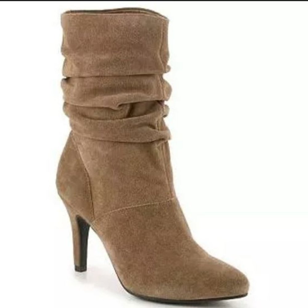 Kelly & Katie Alesa Bootie in Dark Tan Suede Sz 8M